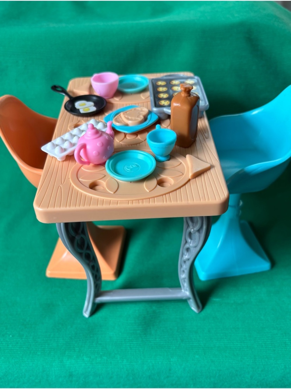 Barbie Dream House 2015 Dining Room Table Chairs Doll snap food furniture lot